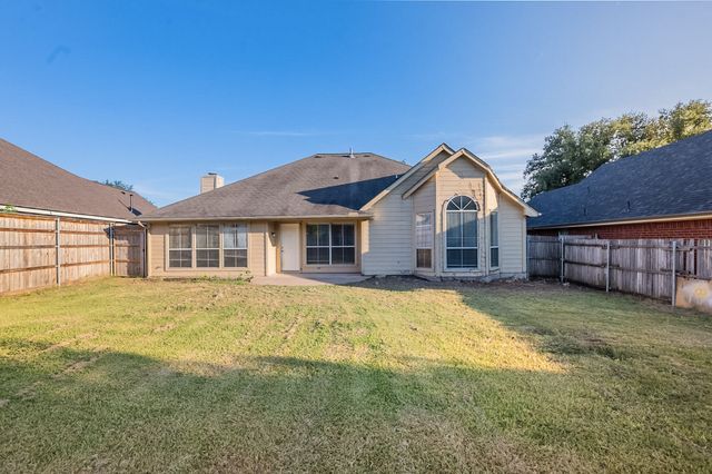 2307 Richmond Circle, Mansfield, TX 76063