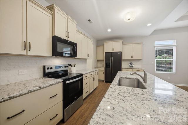 117 Canada Drive, Statesville, NC 28677