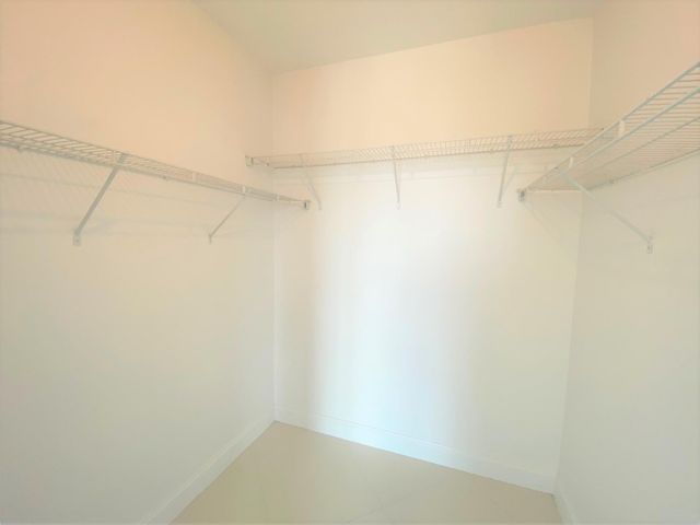 185 SW 7th Street 3708, Miami, FL 33130