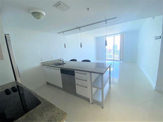 185 SW 7th Street 3708, Miami, FL 33130