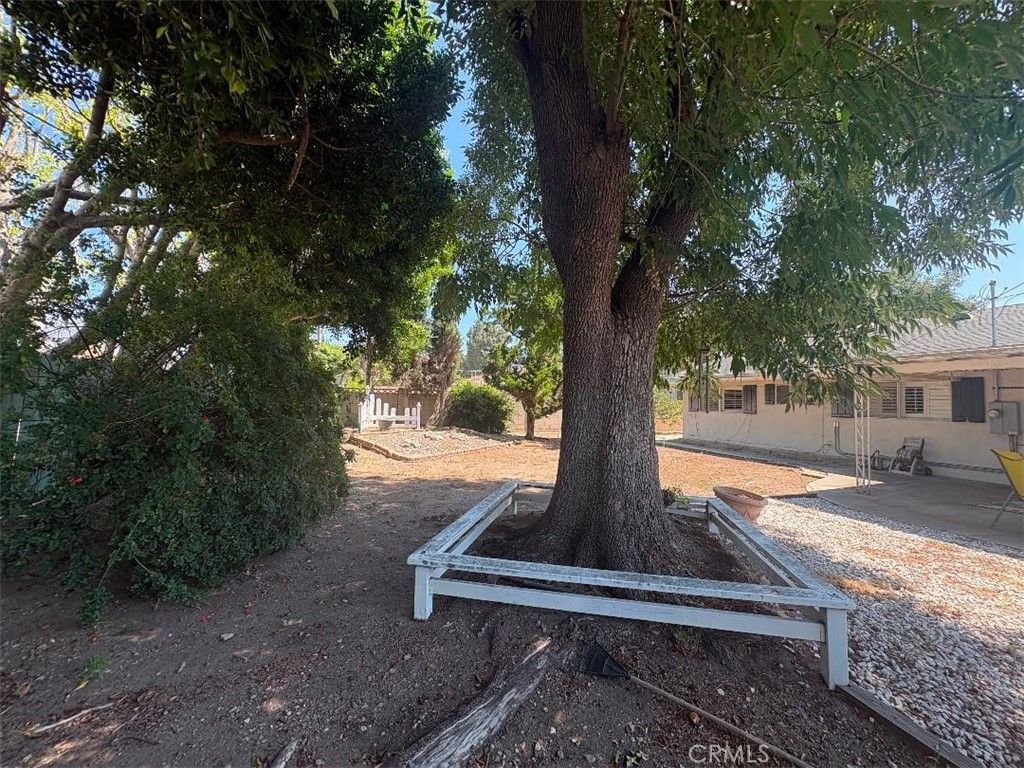 Image 10 of property listing at 221 E Elwood, Glendora, CA 91741