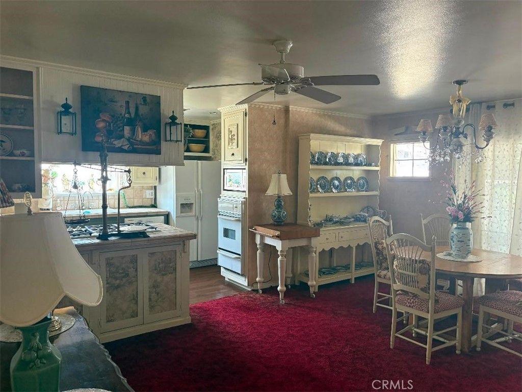 Image 5 of property listing at 221 E Elwood, Glendora, CA 91741