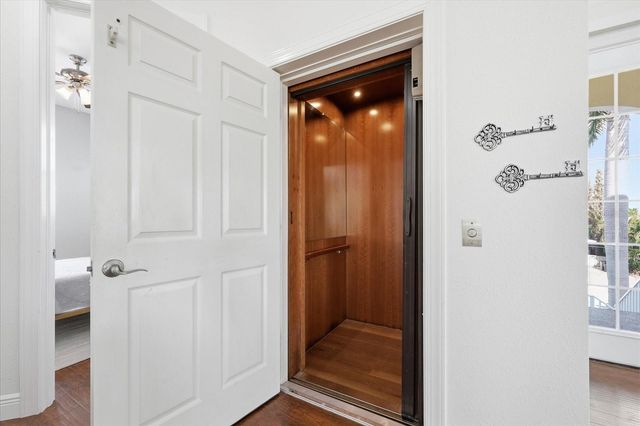 315 40TH AVENUE, St Pete Beach, FL 33706