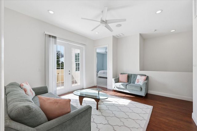 315 40TH AVENUE, St Pete Beach, FL 33706