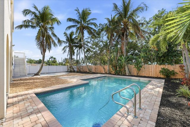 315 40TH AVENUE, St Pete Beach, FL 33706