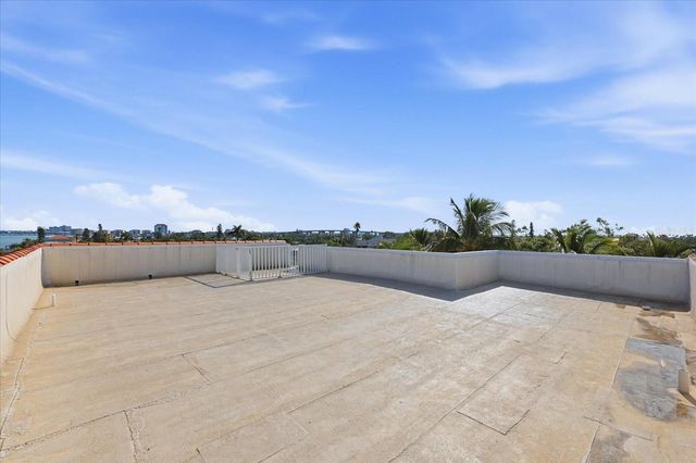 315 40TH AVENUE, St Pete Beach, FL 33706