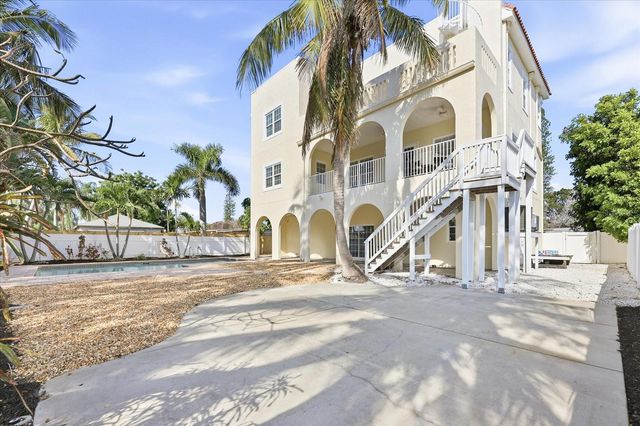 315 40TH AVENUE, St Pete Beach, FL 33706