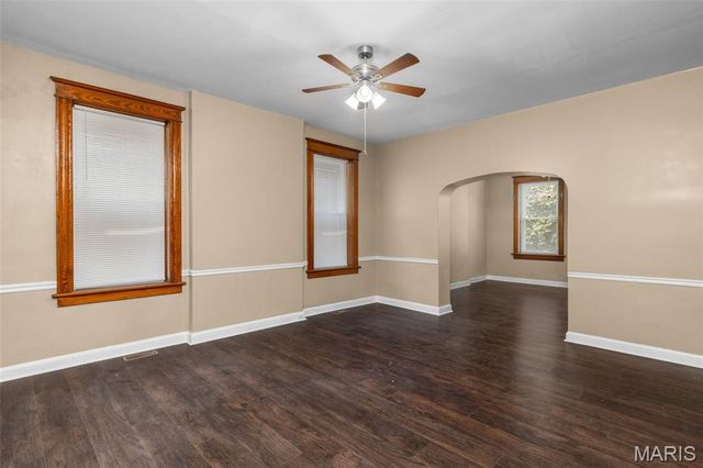 5030 Idaho Avenue, St Louis, MO 63111