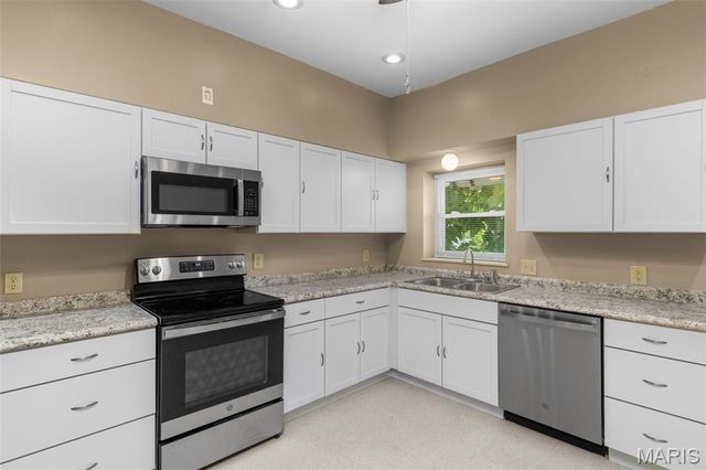5030 Idaho Avenue, St Louis, MO 63111