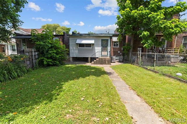 5030 Idaho Avenue, St Louis, MO 63111