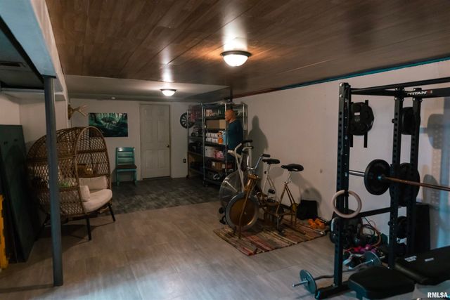 1815 FAIRFIELD Drive, Springfield, IL 62702