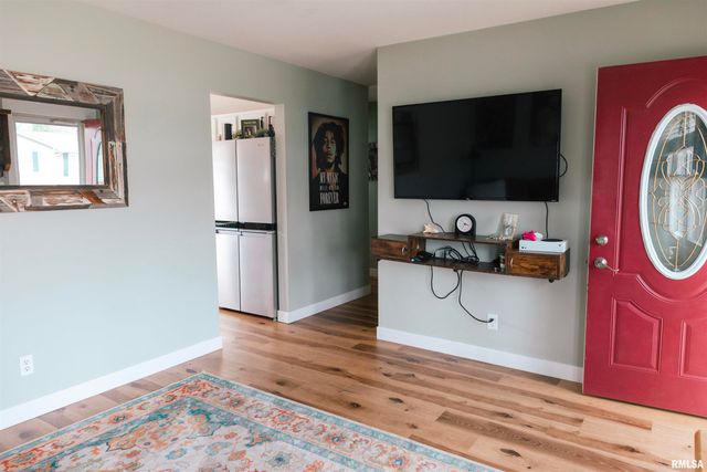 1815 FAIRFIELD Drive, Springfield, IL 62702