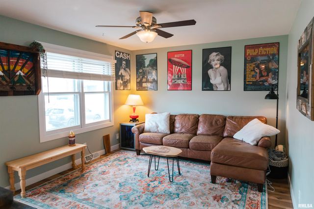 1815 FAIRFIELD Drive, Springfield, IL 62702