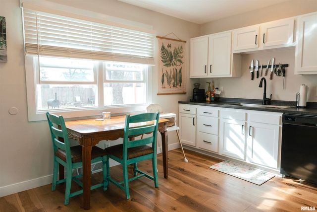 1815 FAIRFIELD Drive, Springfield, IL 62702