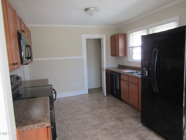 1719 Lower Hopedale Road, Burlington, NC 27217