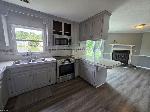 6 Waterview PT, Hampton, VA 23666