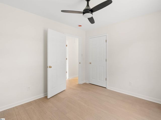 109 Laurens Court, Fountain Inn, SC 29644