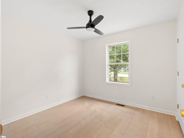 109 Laurens Court, Fountain Inn, SC 29644