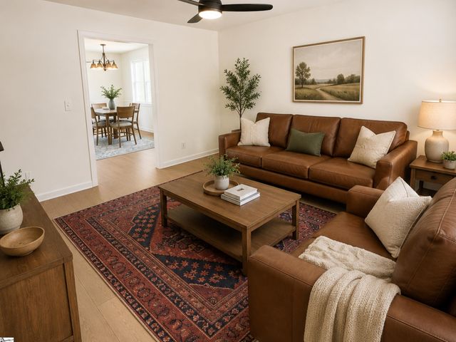 109 Laurens Court, Fountain Inn, SC 29644