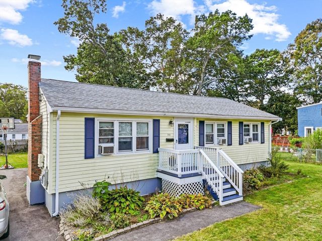 266 Myrtle St, Brockton, MA 02301
