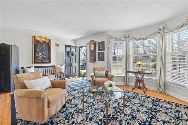 5347 Canterbury Road, Fairway, KS 66205