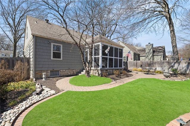 5347 Canterbury Road, Fairway, KS 66205