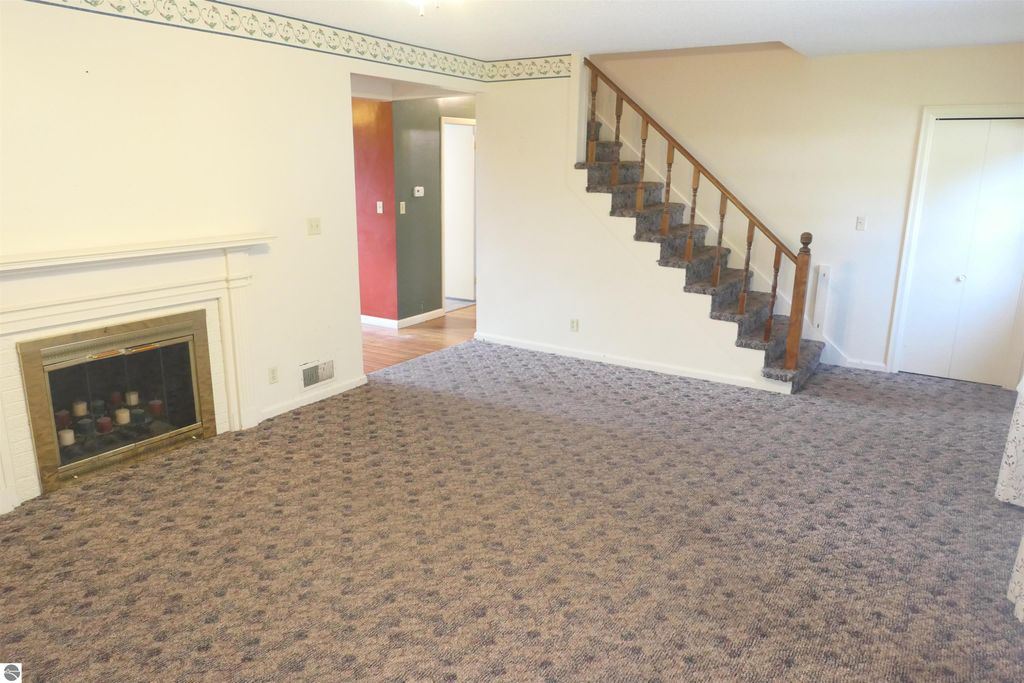 Image 13 of property listing at 134 Wilson Drive, St Louis, MI 48880