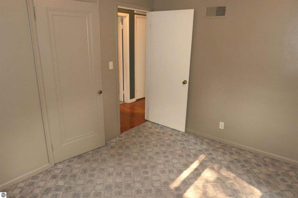 Image 15 of property listing at 134 Wilson Drive, St Louis, MI 48880
