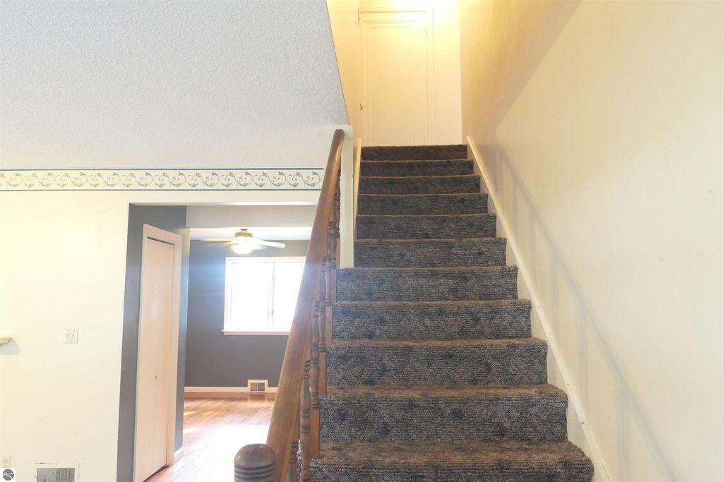 Image 19 of property listing at 134 Wilson Drive, St Louis, MI 48880