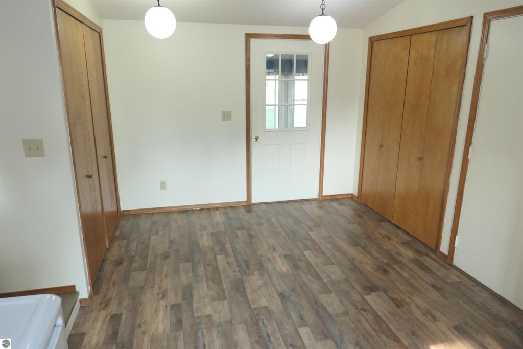 Image 2 of property listing at 134 Wilson Drive, St Louis, MI 48880