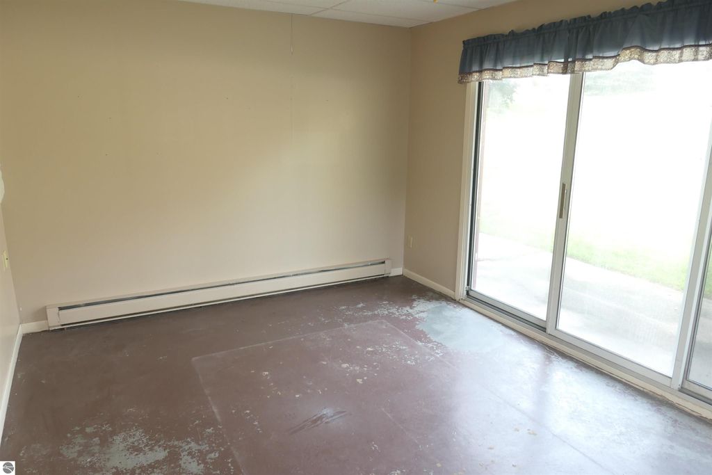 Image 27 of property listing at 134 Wilson Drive, St Louis, MI 48880
