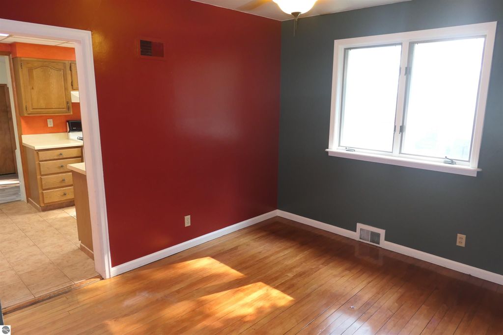 Image 9 of property listing at 134 Wilson Drive, St Louis, MI 48880