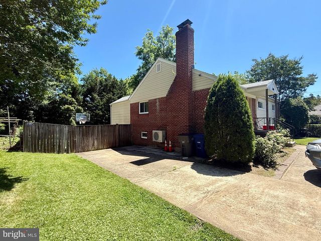 3919 GALLOWS RD, Annandale, VA 22003