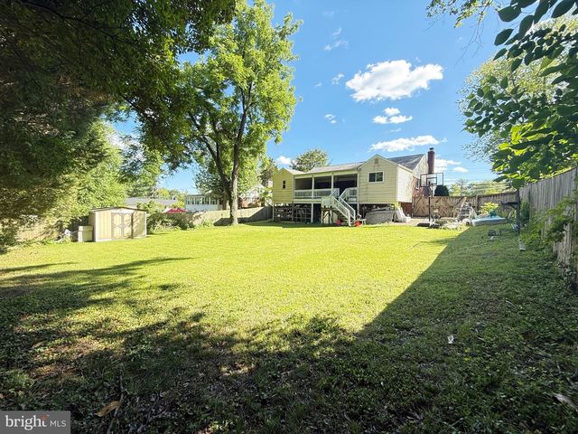 3919 GALLOWS RD, Annandale, VA 22003