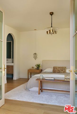 2214 Glencoe Avenue, Venice, CA 90291