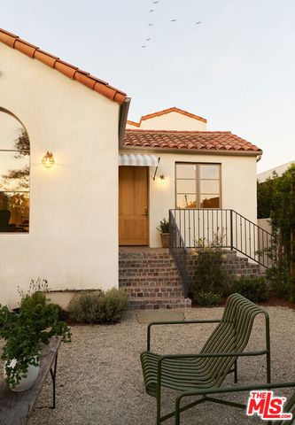 2214 Glencoe Avenue, Venice, CA 90291