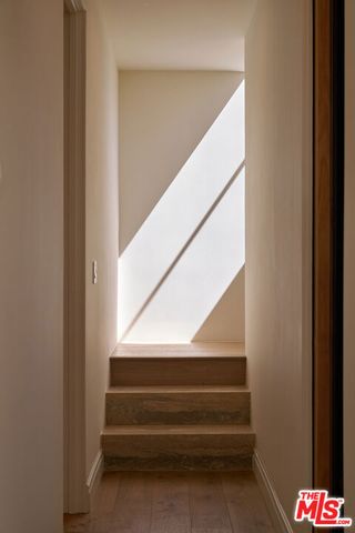 2214 Glencoe Avenue, Venice, CA 90291