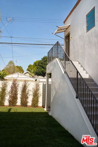 2214 Glencoe Avenue, Venice, CA 90291