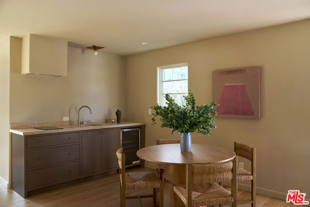 2214 Glencoe Avenue, Venice, CA 90291