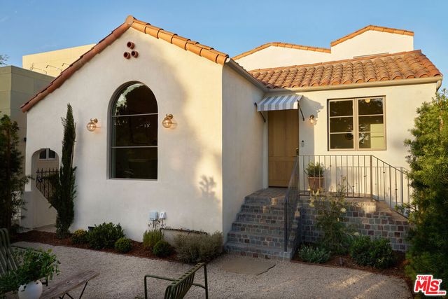 2214 Glencoe Avenue, Venice, CA 90291