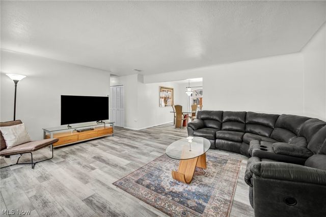 498 Jeannette Drive, Richmond Heights, OH 44143