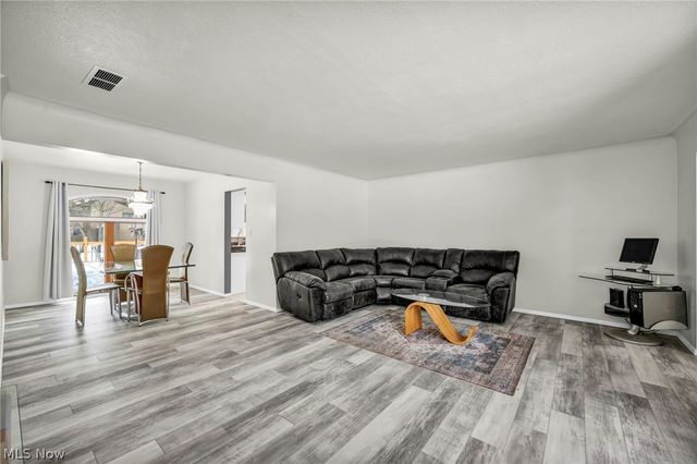 498 Jeannette Drive, Richmond Heights, OH 44143