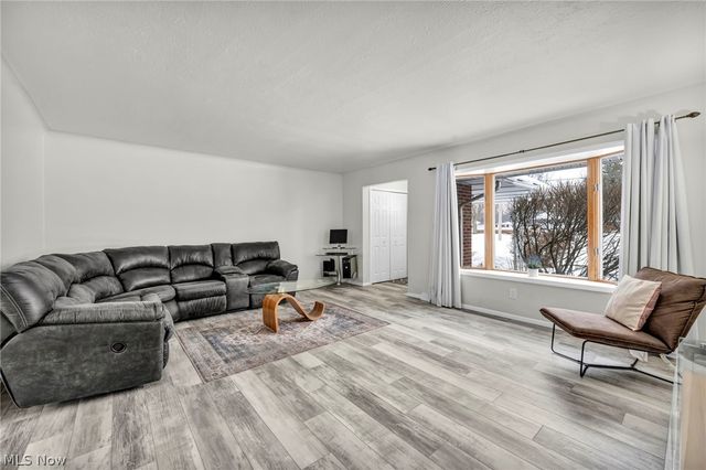 498 Jeannette Drive, Richmond Heights, OH 44143