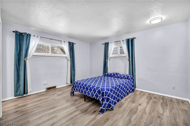 498 Jeannette Drive, Richmond Heights, OH 44143