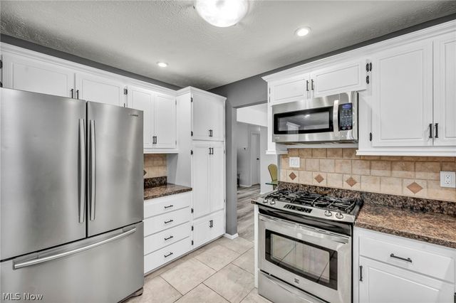 498 Jeannette Drive, Richmond Heights, OH 44143