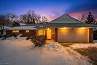 498 Jeannette Drive, Richmond Heights, OH 44143