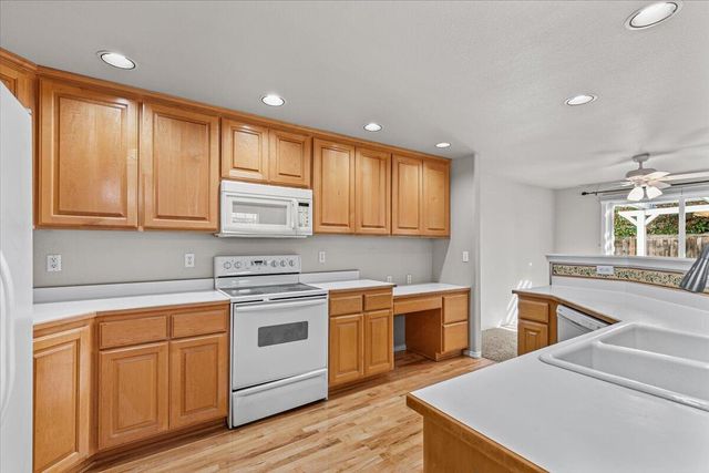 3524 Shawna Drive, Medford, OR 97504