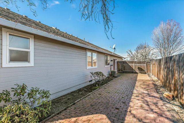 3524 Shawna Drive, Medford, OR 97504