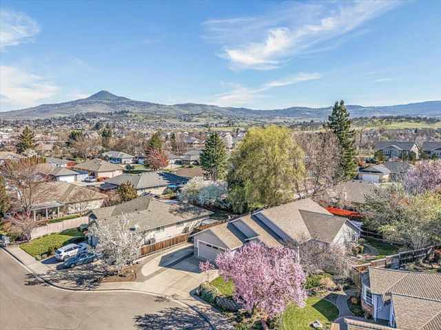 3524 Shawna Drive, Medford, OR 97504