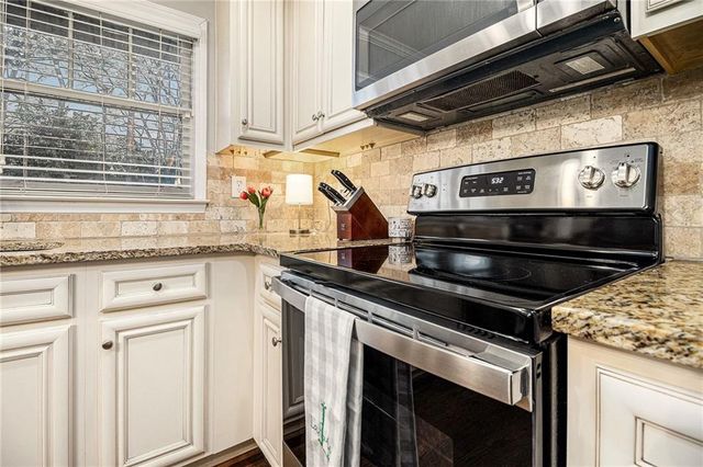 14 Larkwood Circle, Cartersville, GA 30120